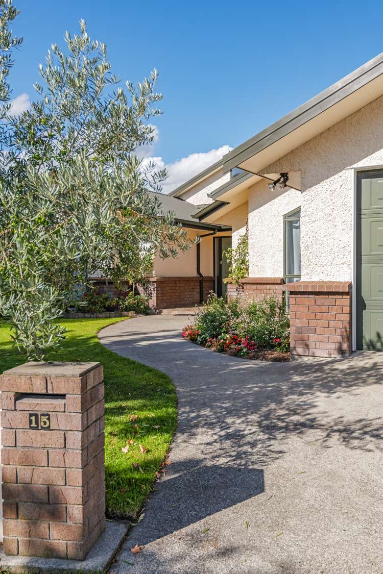 15 Strachan Way Highbury_14