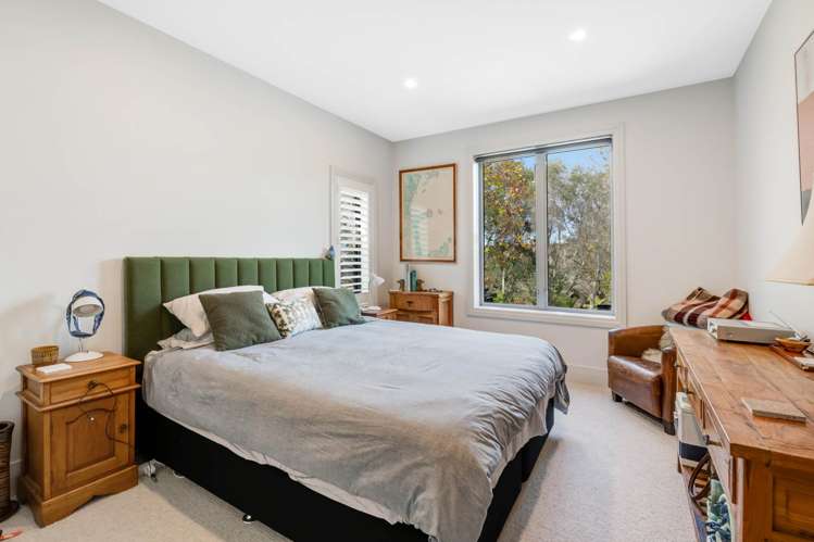 14 Hobbs Road Matakatia Bay_12