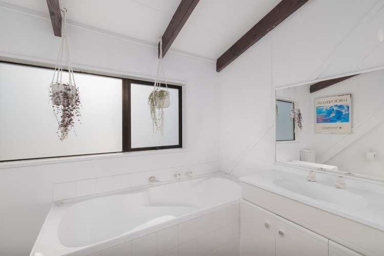 113 Rocking Horse Road Southshore_13
