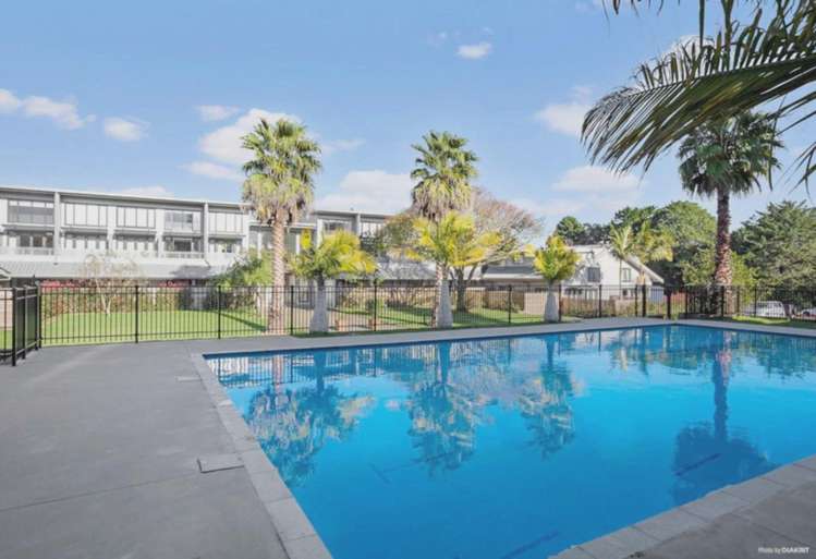 12D/30 Westward Ho Road Glen Eden_12