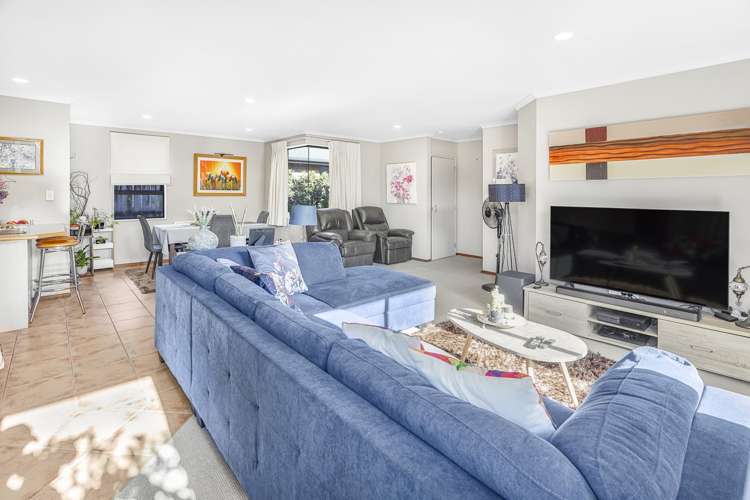 7 Kirk Close Rototuna_4