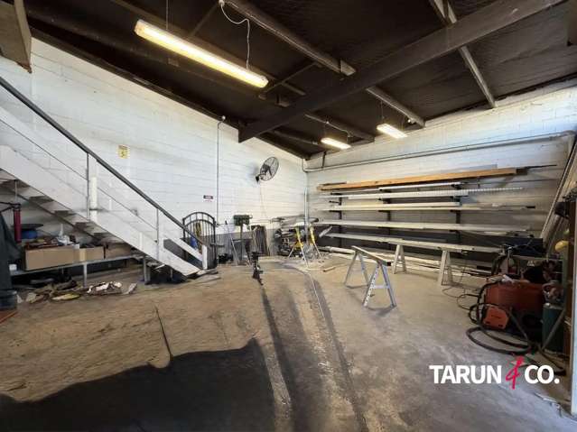 1/1 Canon Place Pakuranga Heights_1