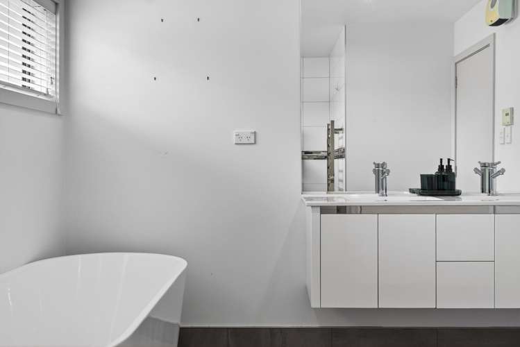 6 Giarni Place Karaka_42