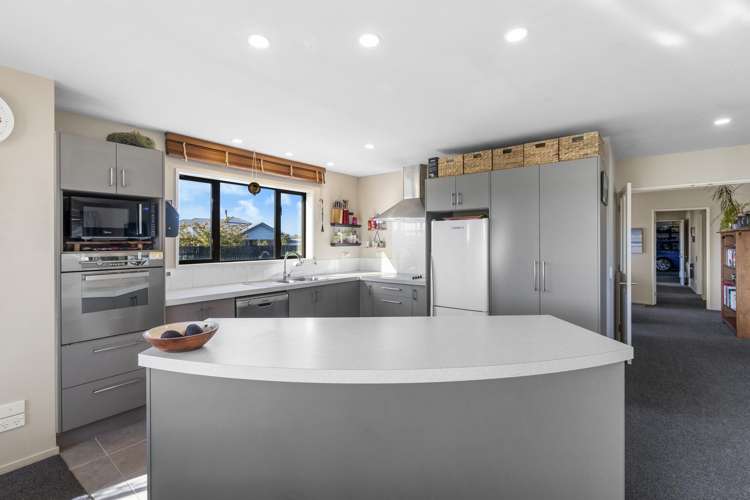 44 Renoir Drive_1