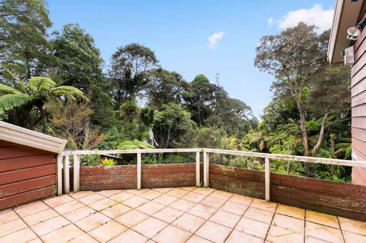 416 Scenic Drive Waiatarua_7