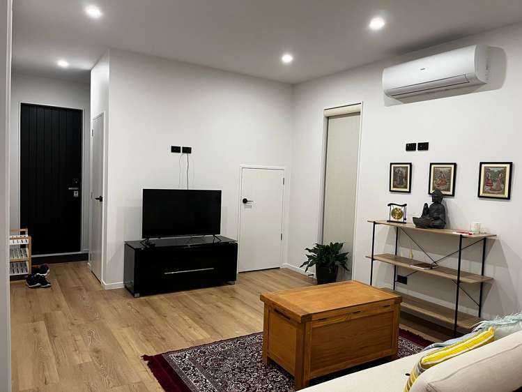 701 Massey Road Mangere_16