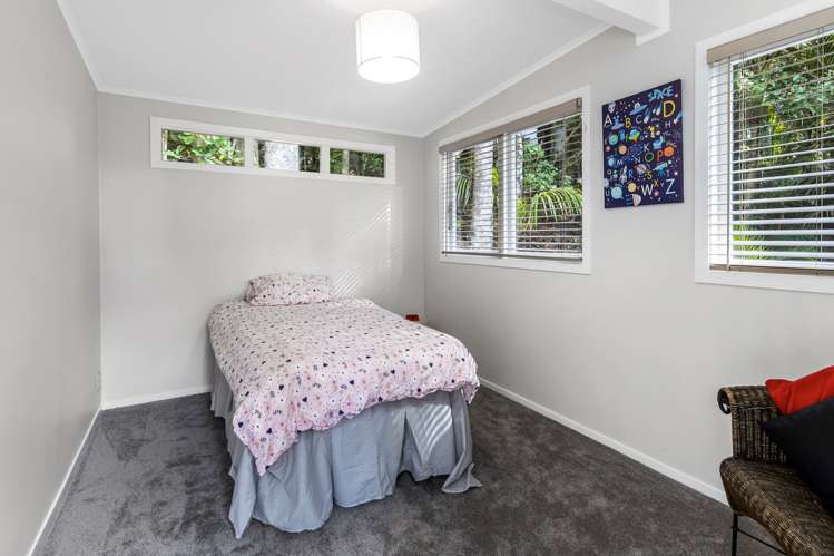 45 Park Road Titirangi_19