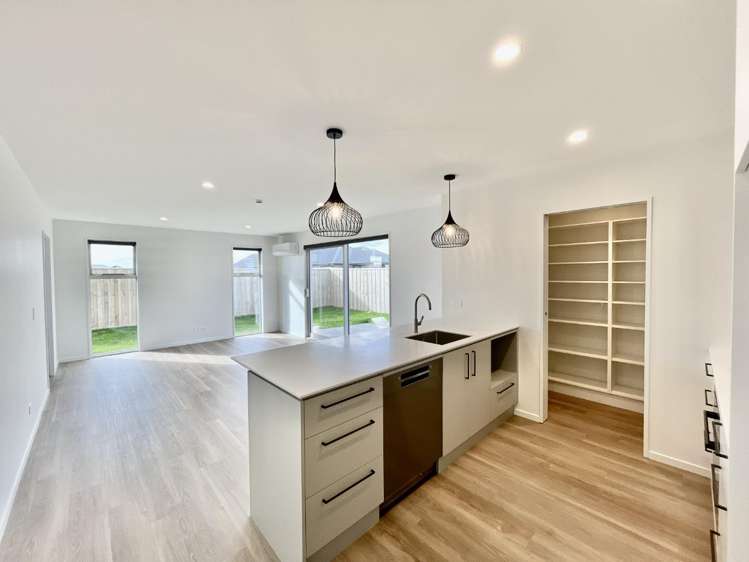 94 Monarch Drive 11103_3