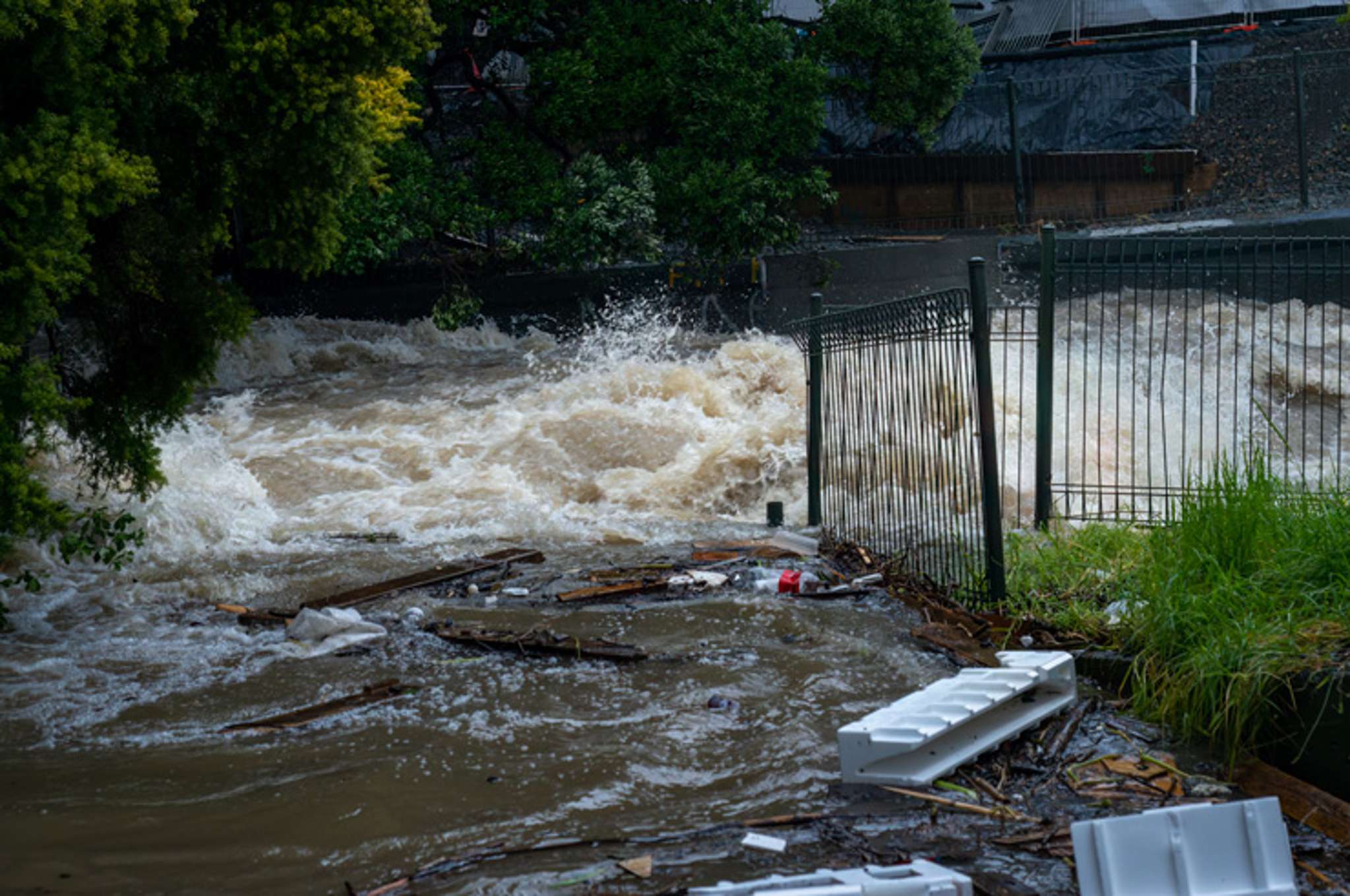 Homes yanked from sale, confusion over stickers: Beach suburb tries to navigate flood damage