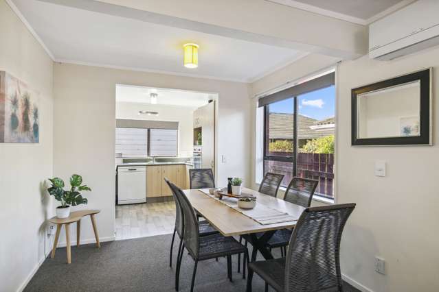 2/29A Parkvale Road Karori_4