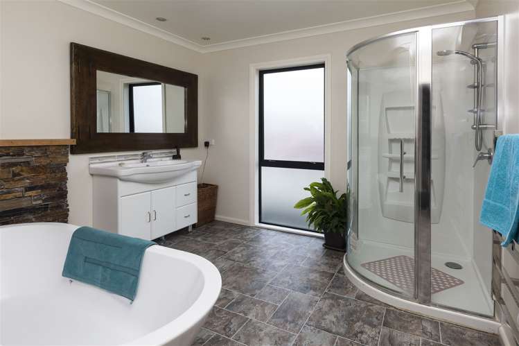 311 Main Race Road West Eyreton_13