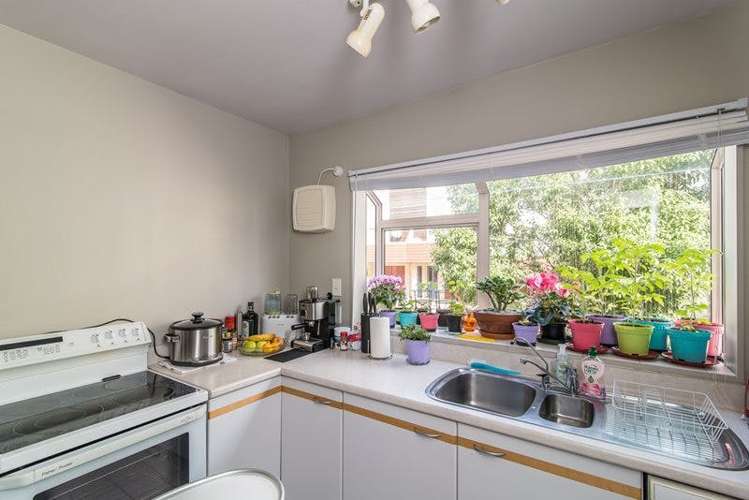 18/20 Thompson Street Mount Cook_6