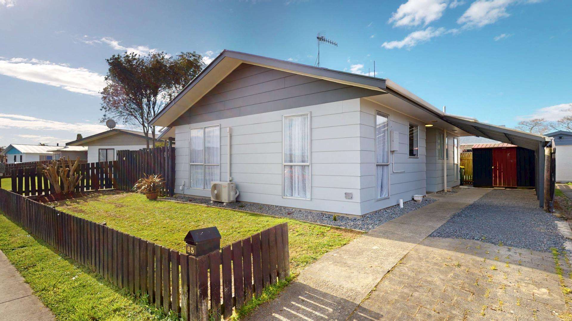 65 Meadowvale Drive 10516_0