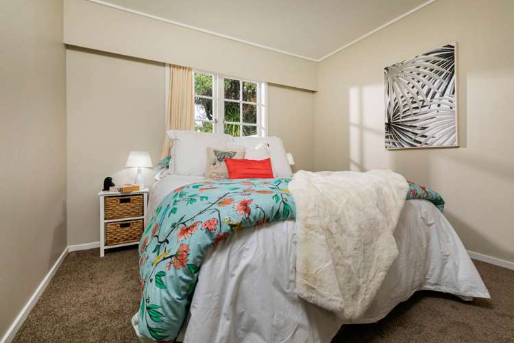 1 Miltonia Avenue Te Atatu South_9