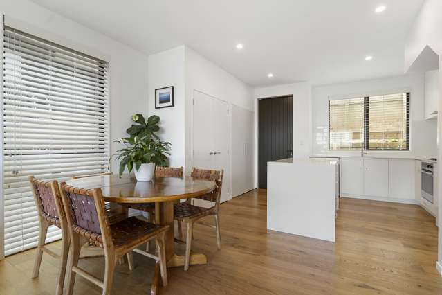 6/4 Glen Atkinson Street St Heliers_4
