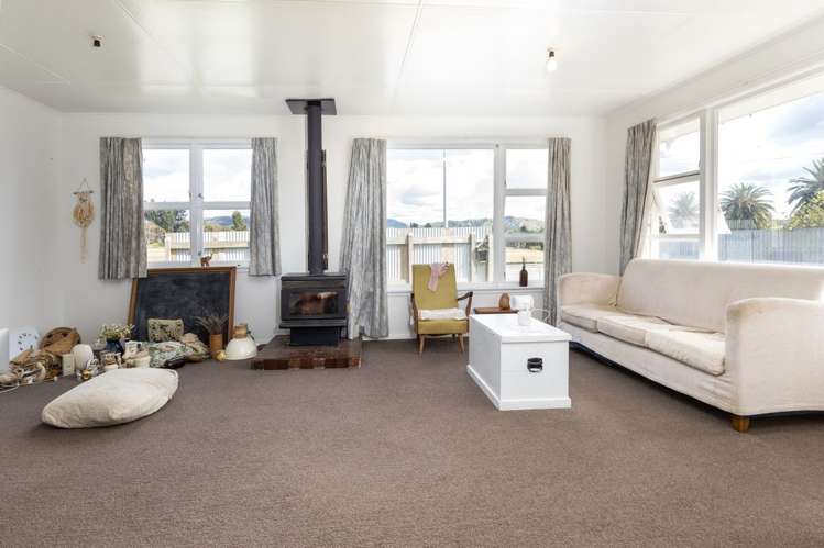 9 Redwood Street Seddon_5