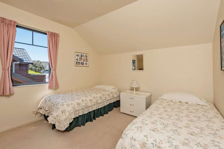 8 Samuel Parnell Road Karori_13