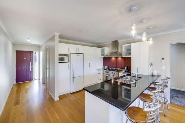 6 Palliser Place Poraiti_2