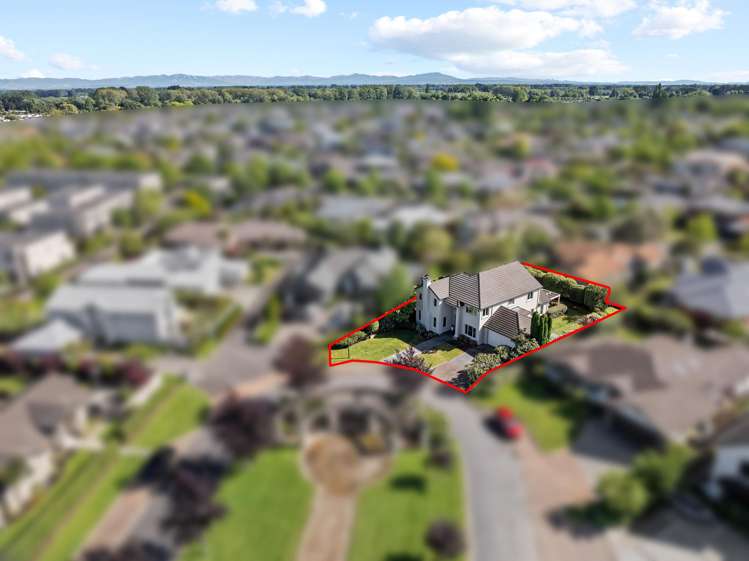 6 June Gardens Northwood_42