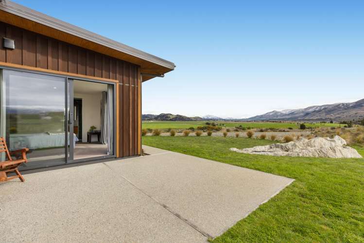 1322 Luggate Tarras Road Cromwell_16