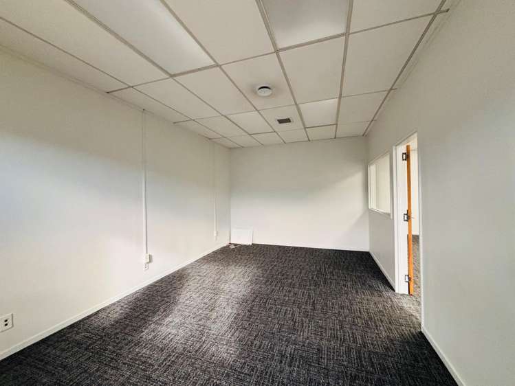 501 Brougham Street Waltham_5