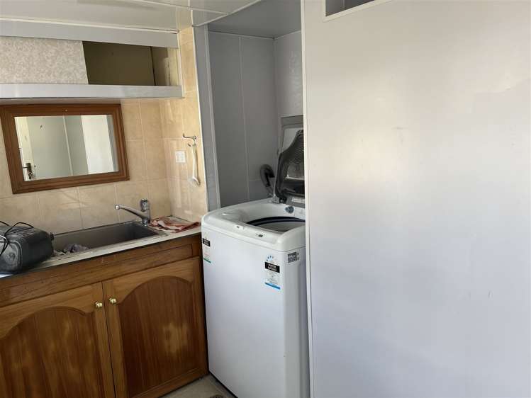 23 Pinewood Street Avondale_14