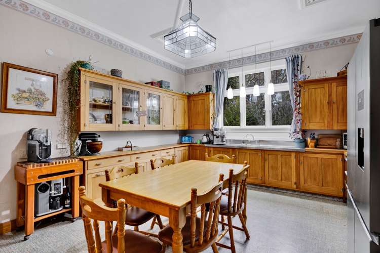 1170 A South Road Manaia_14