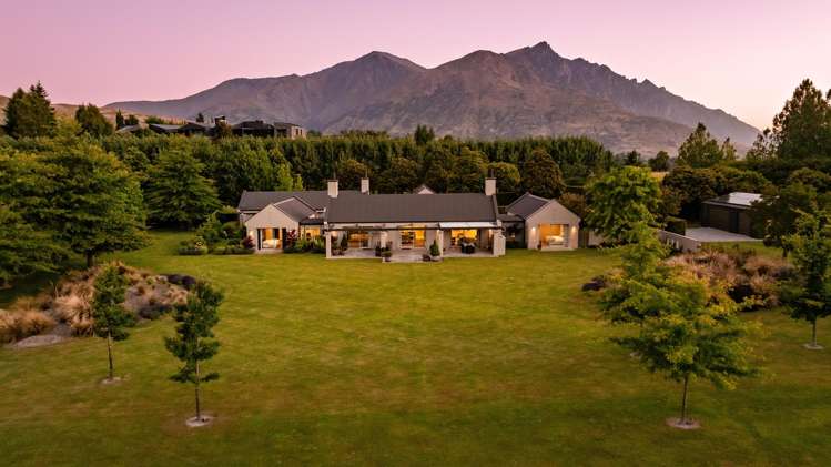 112 Domain Road Dalefield/Wakatipu Basin_28