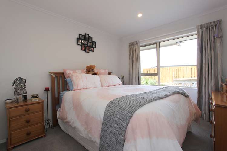 8 Rifle Range Place Witherlea_11