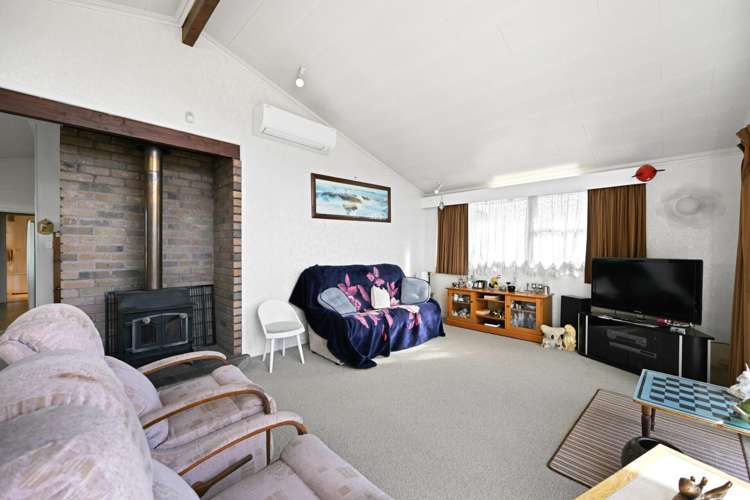 2 Guy Place Melville_7