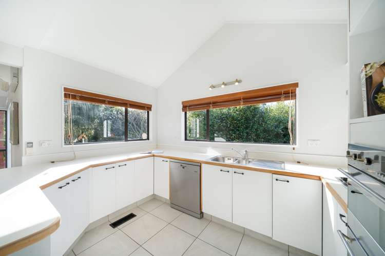 12 Longmont Terrace Churton Park_8
