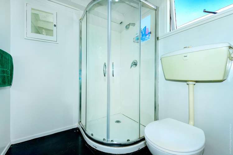 437 Ferry Road Woolston_18