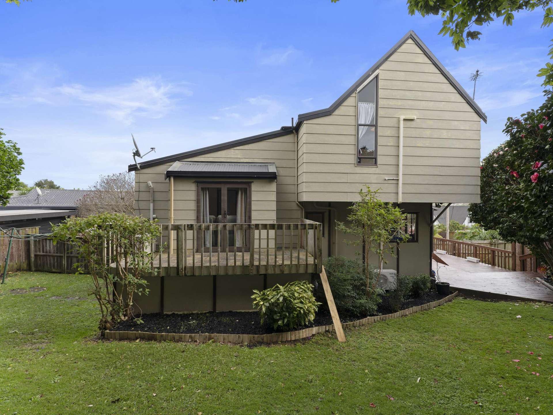 6 Photinia Place Botany Downs_0