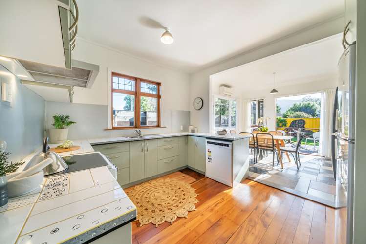 53 Palmer Crescent Silverstream_9