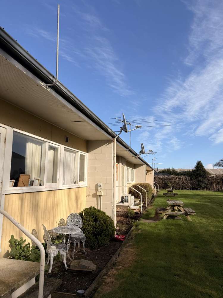 22 Avenal Street Avenal_8