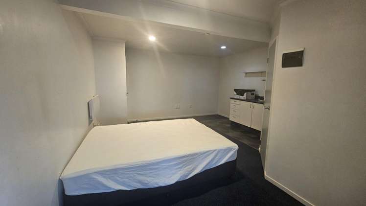 1/22 Mt Edgcumbe Street, Othello House New Plymouth_1