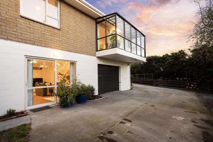 44 and 58 Hilton Road Highcliff_28
