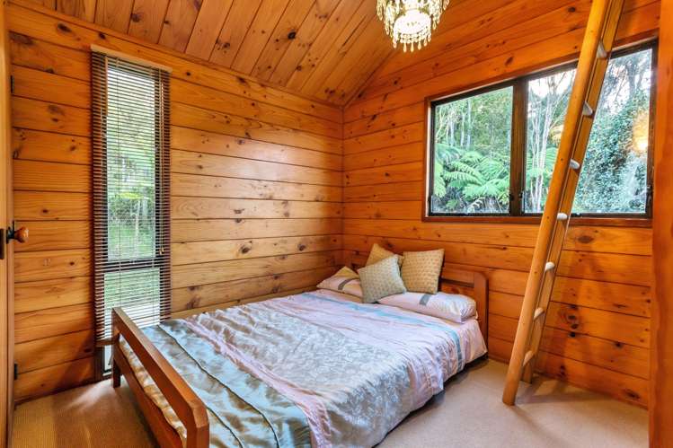 52 Rauhuia Crescent Parau_17