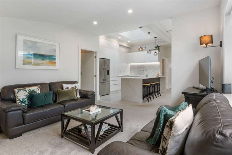 8a Queensway Three Kings_5