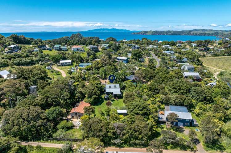 19 Te Makiri Road Onetangi_27