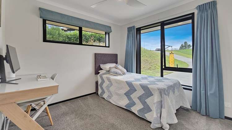 9 Petes Way Lynmore_17