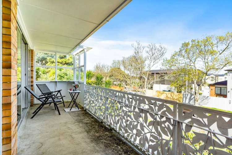 2/2B Yeoman Place Howick_9