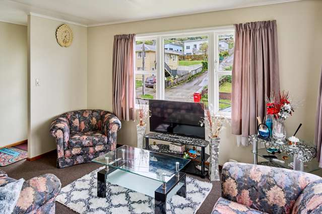 44 Cardiff Crescent Cannons Creek_3