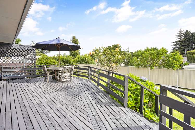 8 Robyn Hyde Place Leamington_16