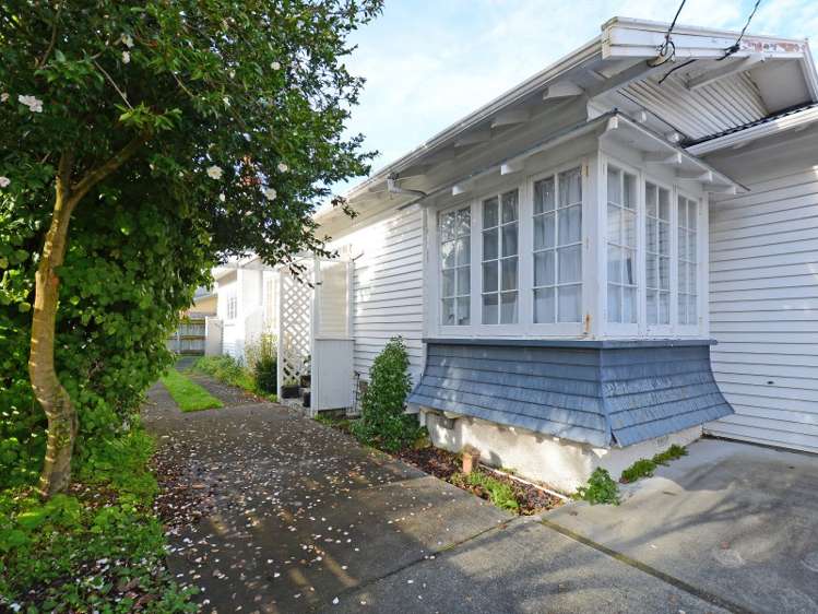 142 Kings Crescent Lower Hutt_1