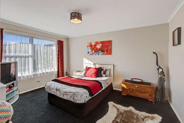 2/7 Curletts Road Sockburn_1