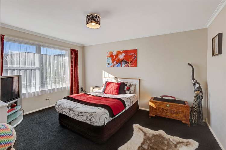 2/7 Curletts Road Sockburn_1