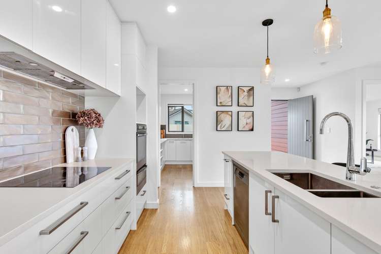 62 Alan Livingston Drive_5