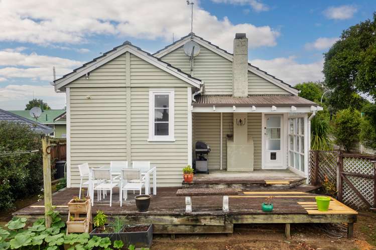 24 Arahoe Road New Lynn_15