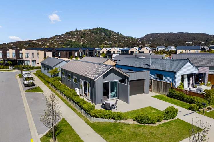 12 Mount Burke Street Wanaka_16